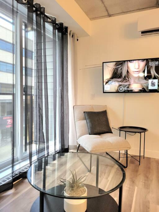 Condo Chic, Centre-Ville Piscine, Terrasse, Gym Québec Eksteriør billede