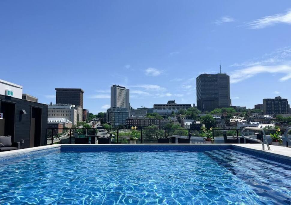 Condo Chic, Centre-Ville Piscine, Terrasse, Gym Québec Eksteriør billede